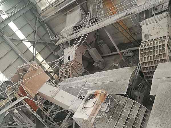 福建小型移動(dòng)移動(dòng)破碎機(jī)價(jià)位