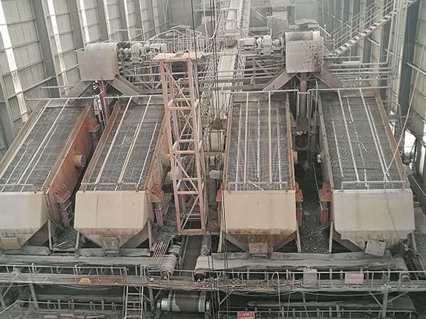 四川沖擊式移動(dòng)破碎機(jī)介紹