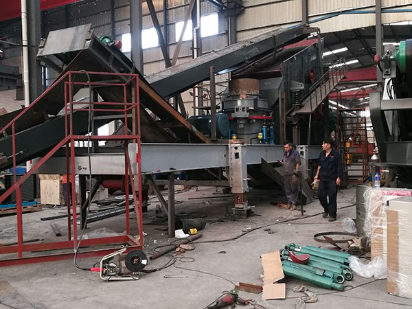新疆建筑垃圾重錘破碎機圖紙