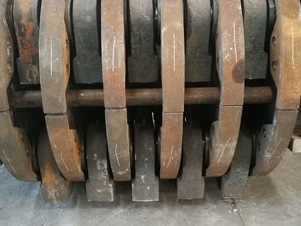 湖北生產(chǎn)重錘破碎機和鄂式破碎機價格